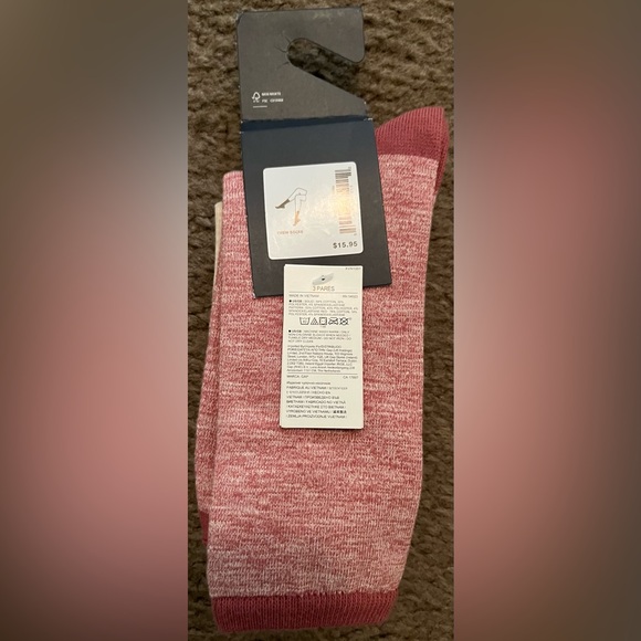 GAP 3-Pack Crew Socks NWT - Picture 2 of 4